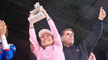 She ate 181 chicken wings in 12 minutes