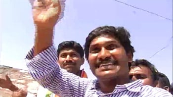 Video : Three Congress MLAs join Jagan's yatra