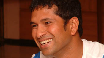 Tendulkar completes 14,000 Test runs