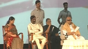 Video : Karunanidhi attends event of NGO under scanner in 2G scam