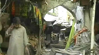 Blast at sufi shrine in Pak, 6 killed, 15 injured Blast at sufi shrine in Pak, 6 killed, 15 injured