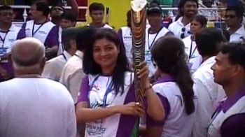 Queen's baton reaches Kolkata Queen's baton reaches Kolkata