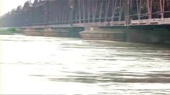 Video : Delhi: Flood fears as Yamuna rises