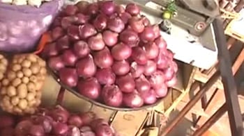 Video : Mumbai: Get onions at Rs 12 per kg here