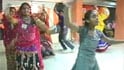 Enthusiasts learn Garba for Navratra