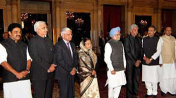 Cabinet Reshuffle: Jaipal gets Petroleum; Kamal Nath loses Roads