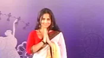 Video : Vidya says 'Namaste America'