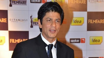 Video : SRK suffering from award fever