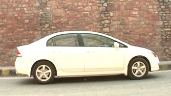 होंडा सिविक अब सनरूफ के साथ