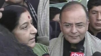 Video : BJP leaders Jaitley, Sushma released in Kathua in J&K