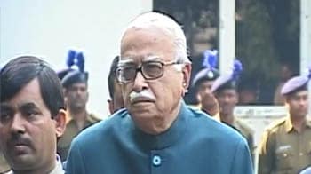 Video : Advani hits out at Govt over black money issue