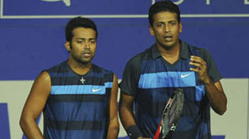 Paes, Bhupathi reach Australian Open final