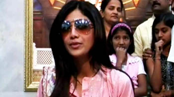 साईं के दरबार में पहुंचीं शिल्पा