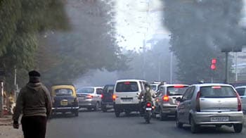 Videos : दिल्ली में फिर छाया कोहरा