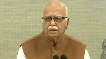 Advani takes up the cause of black money, yet again