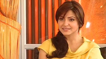 Is Ranveer Mr Right Now for Anushka? Is Ranveer Mr Right Now for Anushka?