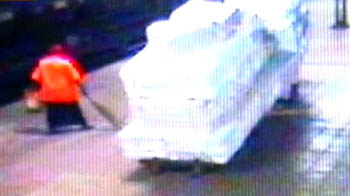 कैमरे में कैद चोरी की वारदात