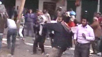 Video : NDTV cameras smashed at Tahrir Square