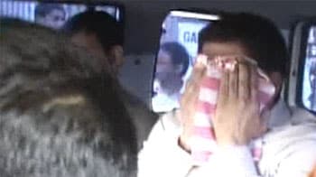 Video : CWG scam: CBI arrests Kalmadi's personal secretary