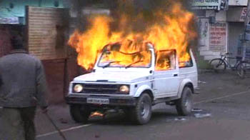 थाने में युवक की मौत पर हंगामा