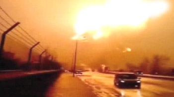 Massive LPG tanker explosion caught on camera