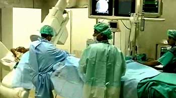 सर्जरी बिना सर्जन, यूपी के डॉक्टर