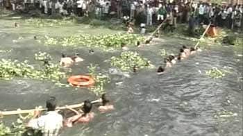 Kerala: School bus falls into canal, 5 dead