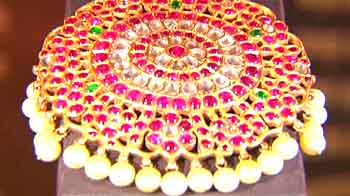 290 karat emerald up for grabs!