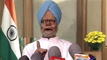 Manmohan steals the show from Bryan Adams
