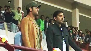 Dhoni lights up National Games