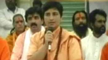 साध्वी प्रज्ञा पर कसा फंदा