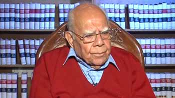 अहमद पटेल ने दिए थे पैसे : जेठमलानी