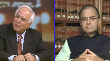 Kapil Sibal vs Arun Jaitley on tackling corruption