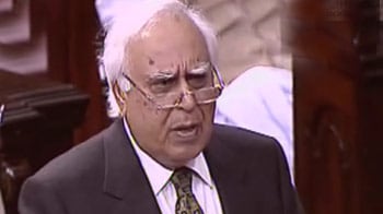 Video : 2G Scam: Sibal moves motion for JPC