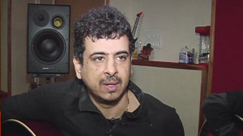 Palash Sen dedicates a song to the PM