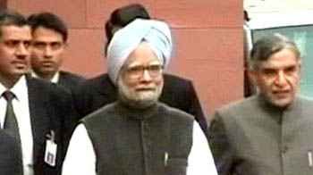 PM in the firing line over Supreme Court's verdict on PJ Thomas