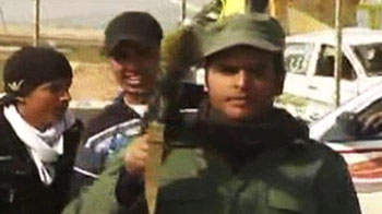 Anti-Gaddafi militia flexes muscle Anti-Gaddafi militia flexes muscle