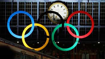 Olympic rings at London platform