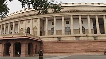 केंद्र सरकार के पक्ष में आंकड़े