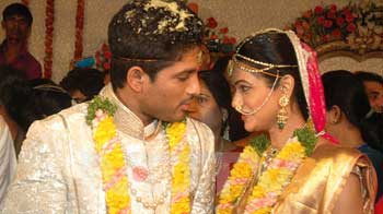 Video : Allu Arjun ties the knot with Sneha Reddy