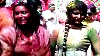 टीवी कलाकारों ने मनाई जमकर होली