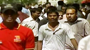 121 करोड़ हो गए हैं हम