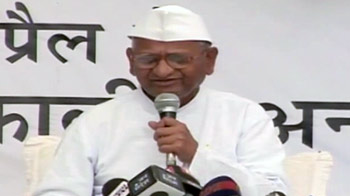 अन्ना के संग हैं अनगिनत लोग