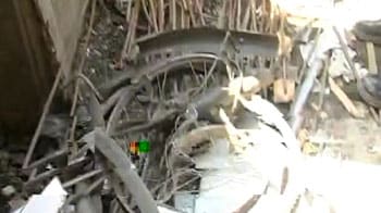 Video : Blast near mosque in Maisuma area of Srinagar