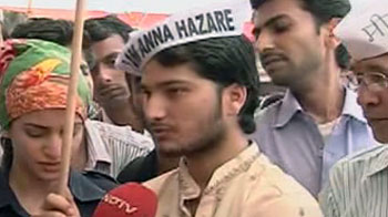 India celebrates Hazare's victory