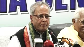 Pranab: Why didn't Advani push Lokpal Bill?