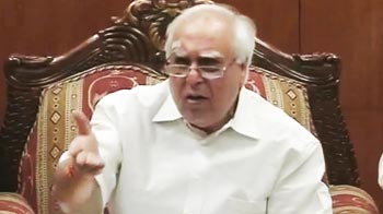 2G fallout: Sibal announces new licensing framework