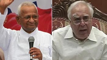 Video : After Hazare's criticism, Sibal denies differences, or tension