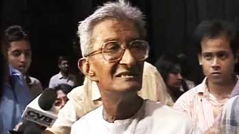 Bengal polls: Veterans pitch in to save Left