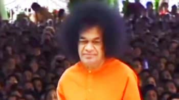 Video : Sri Sathya Sai Baba passes away in Puttaparthi